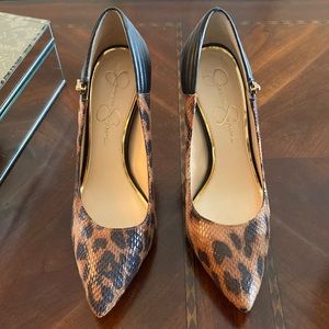 Jessica Simpson size 8.5 leopard stilettos